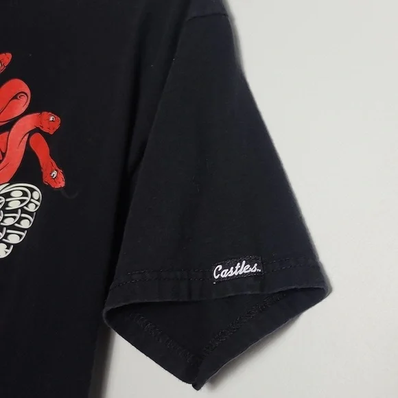 CROOKS & CASTLES Red Medusa Graphic Black T-Shirt Size Medium - Picture 7 of 11
